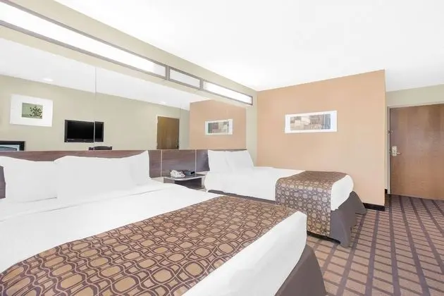 Oda, 2 Büyük (Queen) Boy Yatak, Sigara İçilmez (Pet Friendly)