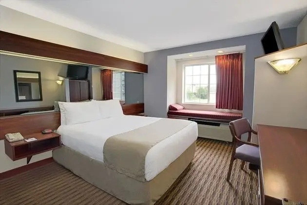 Standard Oda, 1 Büyük (Queen) Boy Yatak