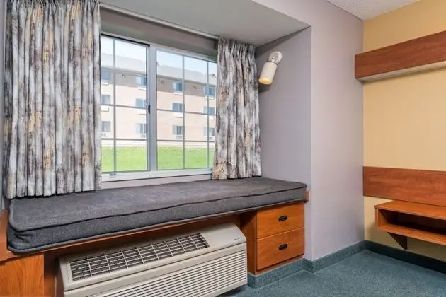 Standard Oda, 1 Büyük (Queen) Boy Yatak