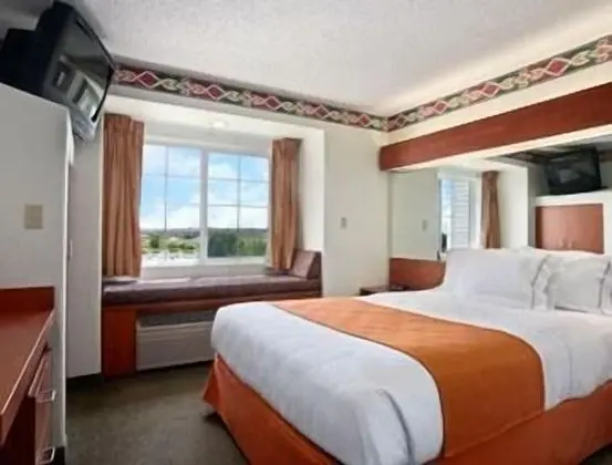 Standard Oda, 2 Büyük (Queen) Boy Yatak, Sigara İçilebilir