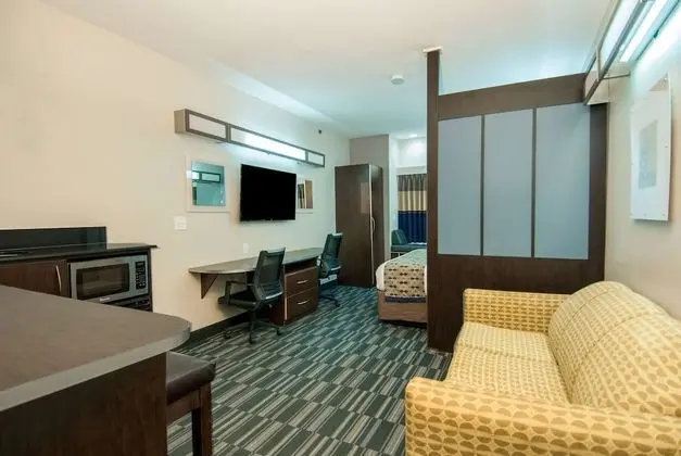 Deluxe Stüdyo Süit, 1 Büyük (Queen) Boy Yatak, Engellilere Uygun, Sigara İçilmez (Mobility)