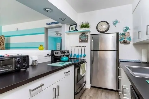 Daire (Gorgeous Nautical Condo Near Beach)