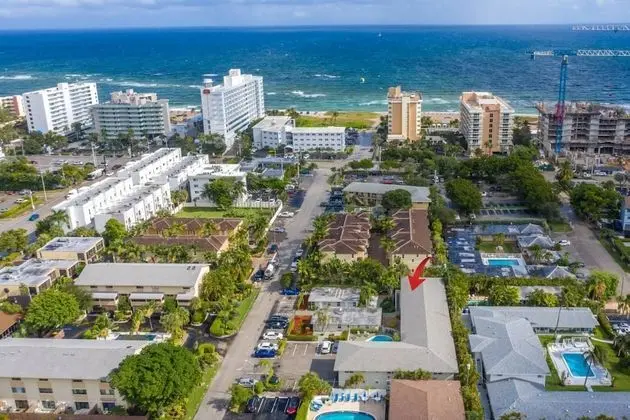 Daire (Gorgeous Nautical Condo Near Beach)