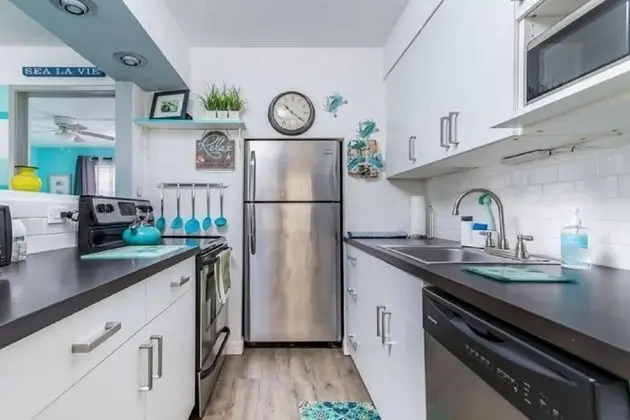 Daire (Gorgeous Nautical Condo Near Beach)