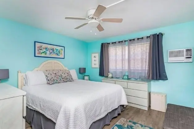Daire (Gorgeous Nautical Condo Near Beach)