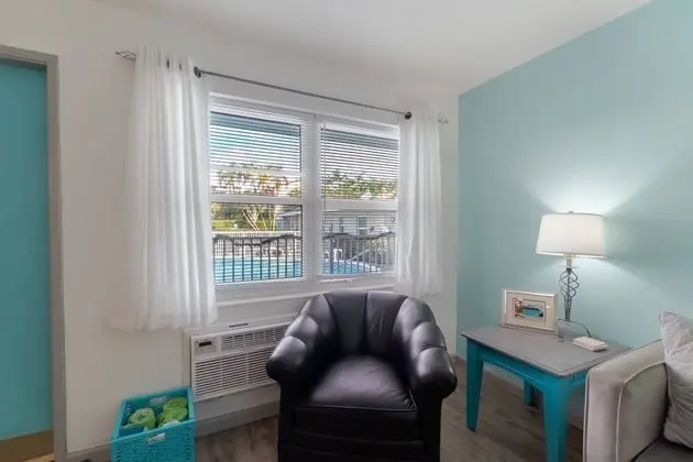 Daire (Gorgeous Nautical Condo Near Beach)