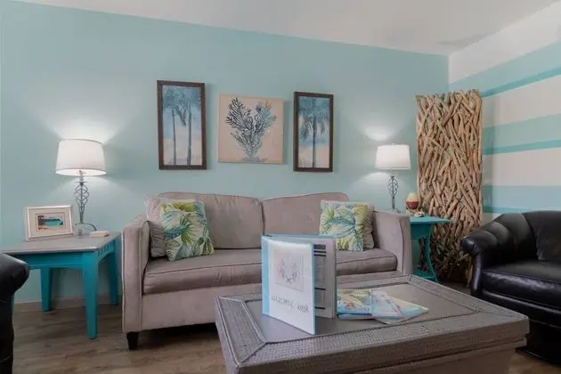 Daire (Gorgeous Nautical Condo Near Beach)