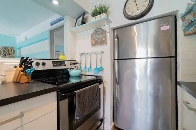 Daire (Gorgeous Nautical Condo Near Beach)
