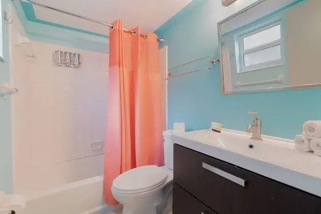 Daire (Gorgeous Nautical Condo Near Beach)