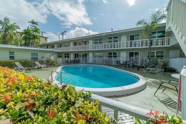Daire (Gorgeous Nautical Condo Near Beach)