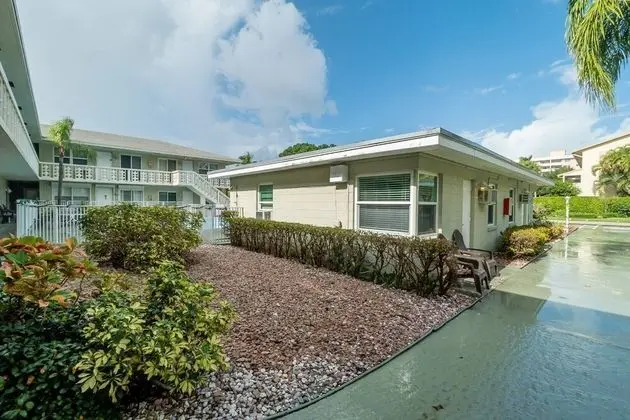 Daire (Gorgeous Nautical Condo Near Beach)