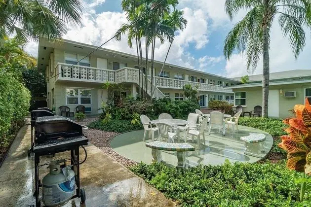 Daire (Gorgeous Nautical Condo Near Beach)