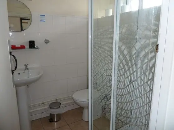 Üç Kişilik Oda