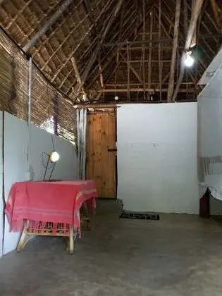 Economy Tek Büyük Yataklı Oda, Özel Banyo, Bahçe Manzaralı (Bamboo)