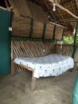 Economy Tek Büyük Yataklı Oda, Özel Banyo, Bahçe Manzaralı (Bamboo)