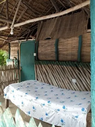 Economy Tek Büyük Yataklı Oda, Özel Banyo, Bahçe Manzaralı (Bamboo)