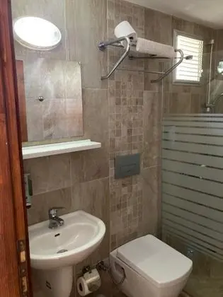 Çift Kişilik, Bahçe Manzaralı