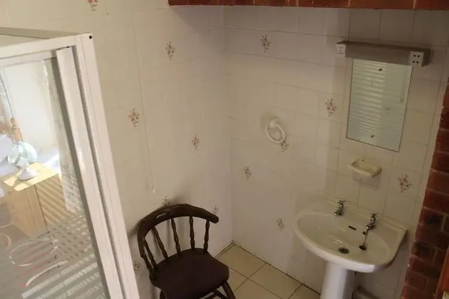Basic Tek Kişilik Oda, Banyolu/Duşlu