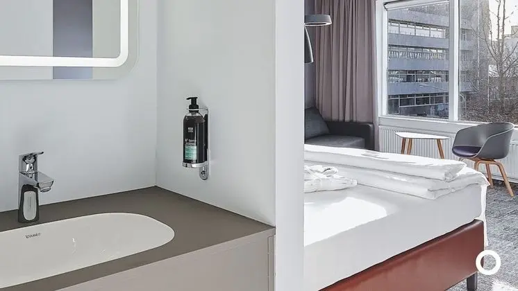 Deluxe Double/Twin with Spa Access