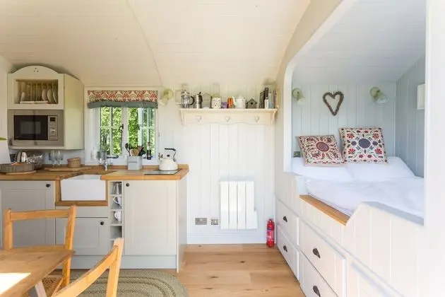 Shepherd's Hut