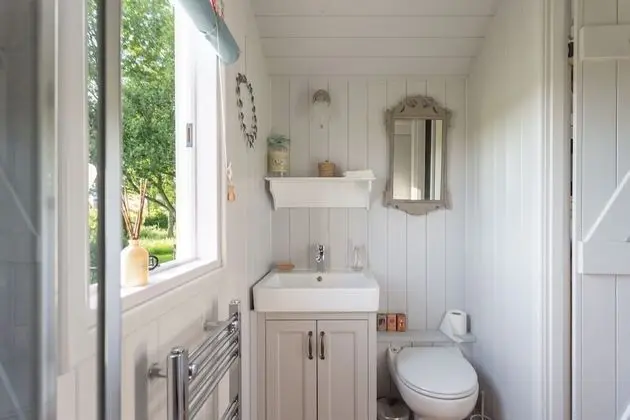Shepherd's Hut