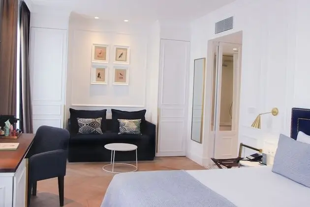 Junior Süit, Balkon