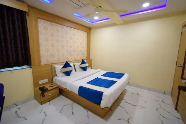Deluxe AC Room