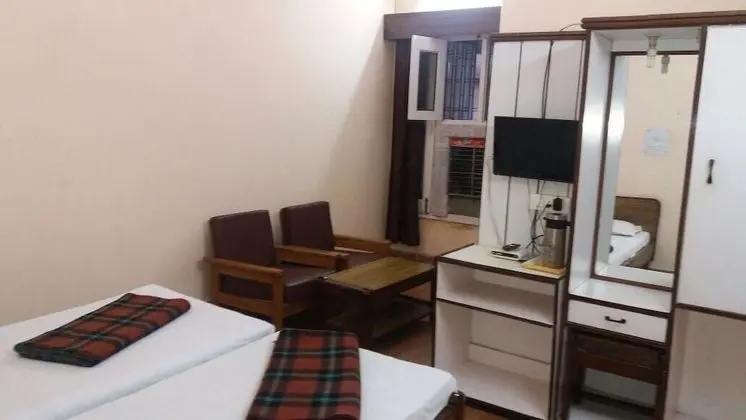 Standard Tek Büyük Yataklı Oda (A/c)