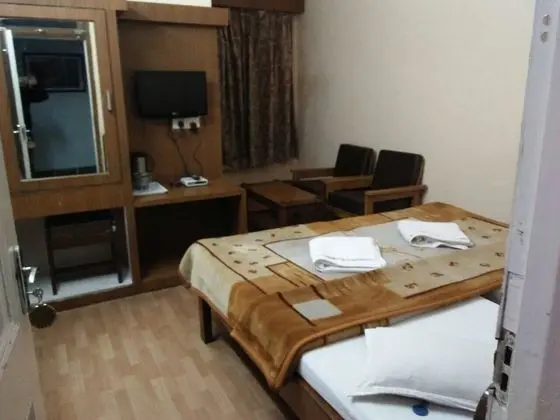 Standard Tek Büyük Yataklı Oda (A/c)