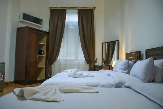 Deluxe Üç Kişilik Oda, Şehir Manzaralı