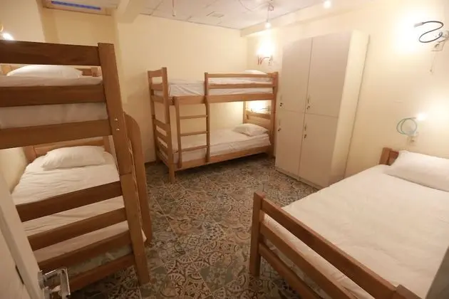 Ortak Ranzalı Oda, Sadece kadınlar için