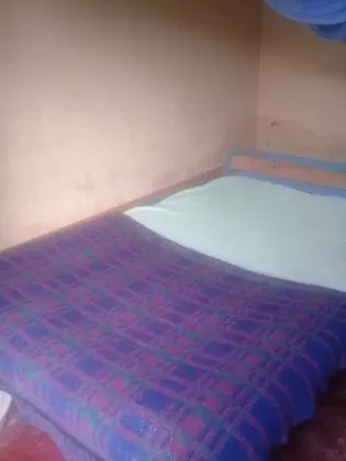 Büyük Yataklı Tek Kişilik Oda