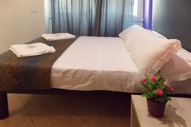 Tek Büyük Yataklı Oda, Ortak Banyo