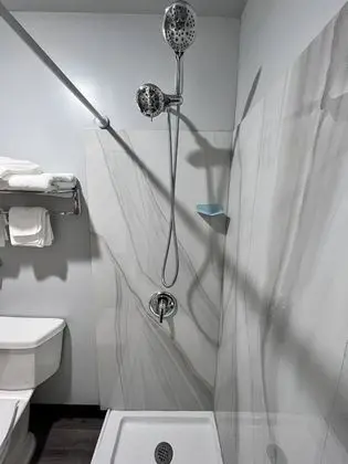 Comfort Büyük Yataklı Tek Kişilik Oda