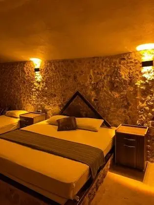 Taş Oda,havuz Manzaralı,şömineli