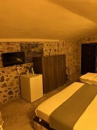 Taş Oda,havuz Manzaralı,şömineli