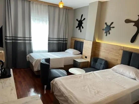 Çift Kişilik, Şehir Manzaralı