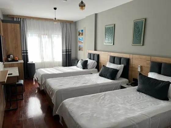 Triple, Şehir Manzaralı