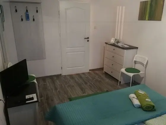 Tek Büyük Yataklı Oda, 1 Büyük (Queen) Boy Yatak, Özel Banyo (1)