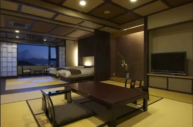Traditional Oda (Modern Japanese Western, Fuji view)