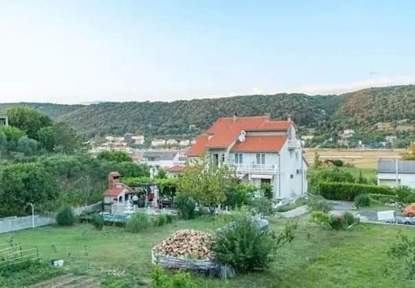 Apart Daire (Mig - with beautiful garden - A1 priz)