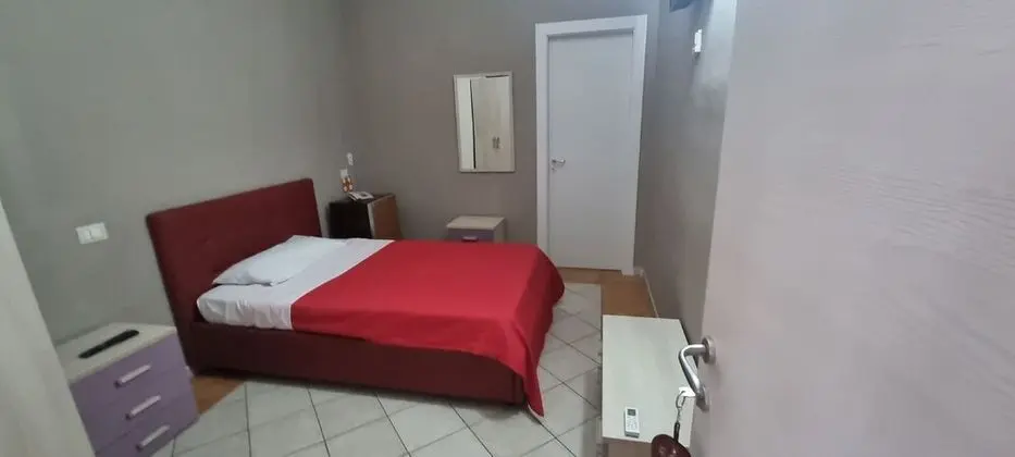 Tek Büyük Yataklı Oda