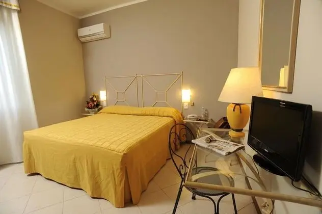 Tek Büyük veya İki Ayrı Yataklı Oda