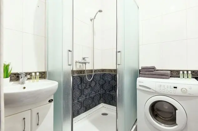 S12 Modern flat near Olympic Stadium