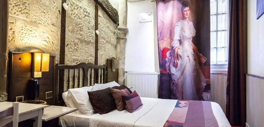 Comfort Tek Büyük Yataklı Oda