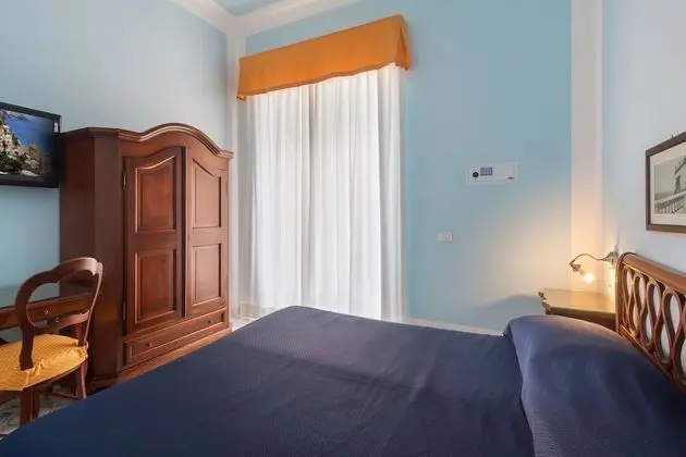 Classic Tek Büyük veya İki Ayrı Yataklı Oda