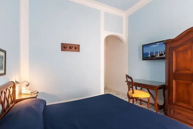 Classic Tek Büyük veya İki Ayrı Yataklı Oda
