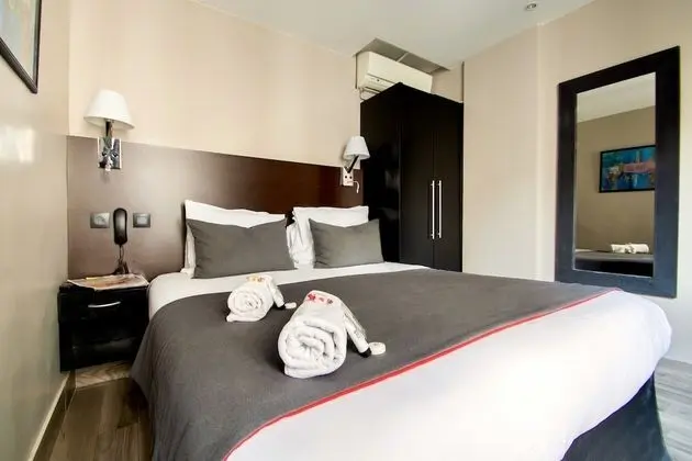 Büyük Yataklı Tek Kişilik Oda