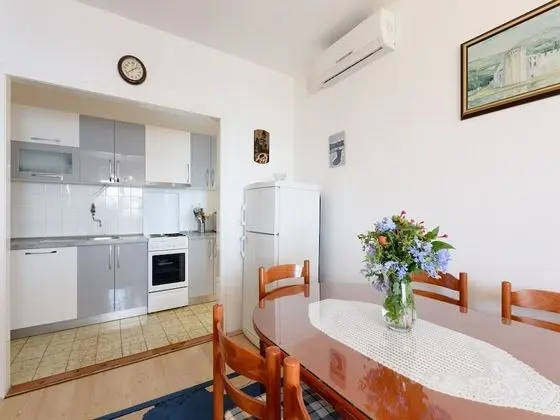Apart Daire (Mihaela - sea view - A1(5+1))