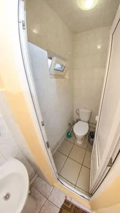 Economy İki Ayrı Yataklı Oda, Ortak Banyo